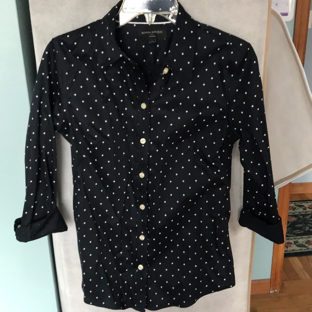 Button down - Picture 1 of 1